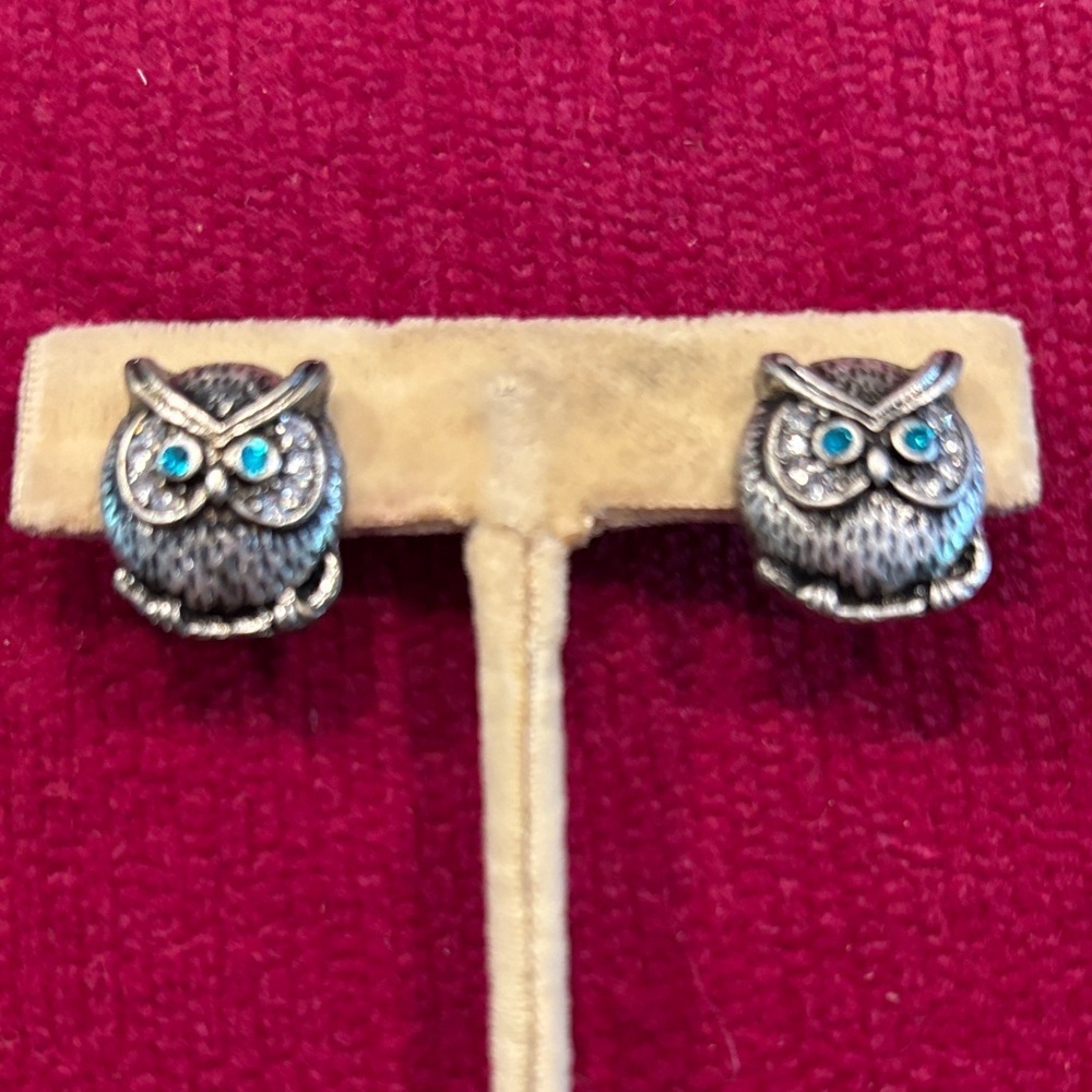 Silver tone Owl Stud Earrings